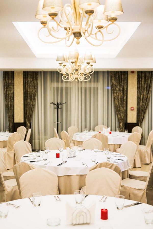 Wing Club Hotel Jagodina Extérieur photo