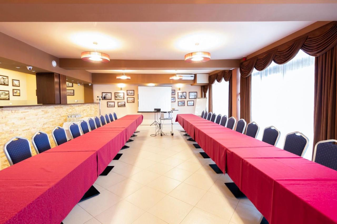 Wing Club Hotel Jagodina Extérieur photo