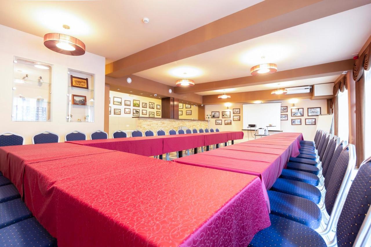 Wing Club Hotel Jagodina Extérieur photo