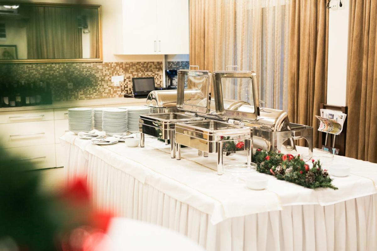 Wing Club Hotel Jagodina Extérieur photo