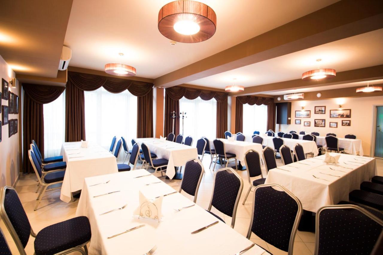 Wing Club Hotel Jagodina Extérieur photo